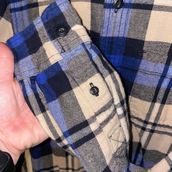 American Eagle Plaid Flannel classic Fit Long Sleeve Button Down Shirt Blue XS - Picture 7 of 10